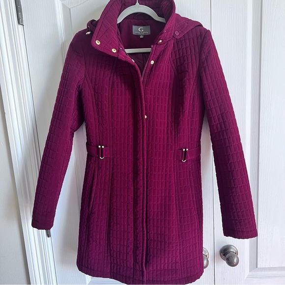 Gallery NWOT Quilted Burgundy Jacket with Gold Buttons embellishment Size S - Picture 1 of 11